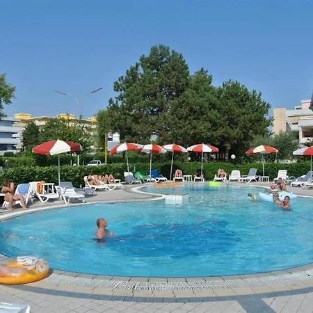 Dom wakacyjny Fuer 6 Personen Ca 55 Qm In Bibione, Adriakueste Italien Und Umgebung